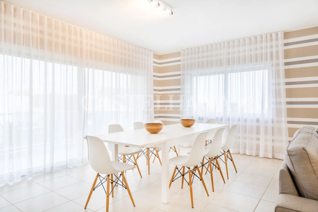 Apartamento T2 para Venda em Quarteira Foto 7
