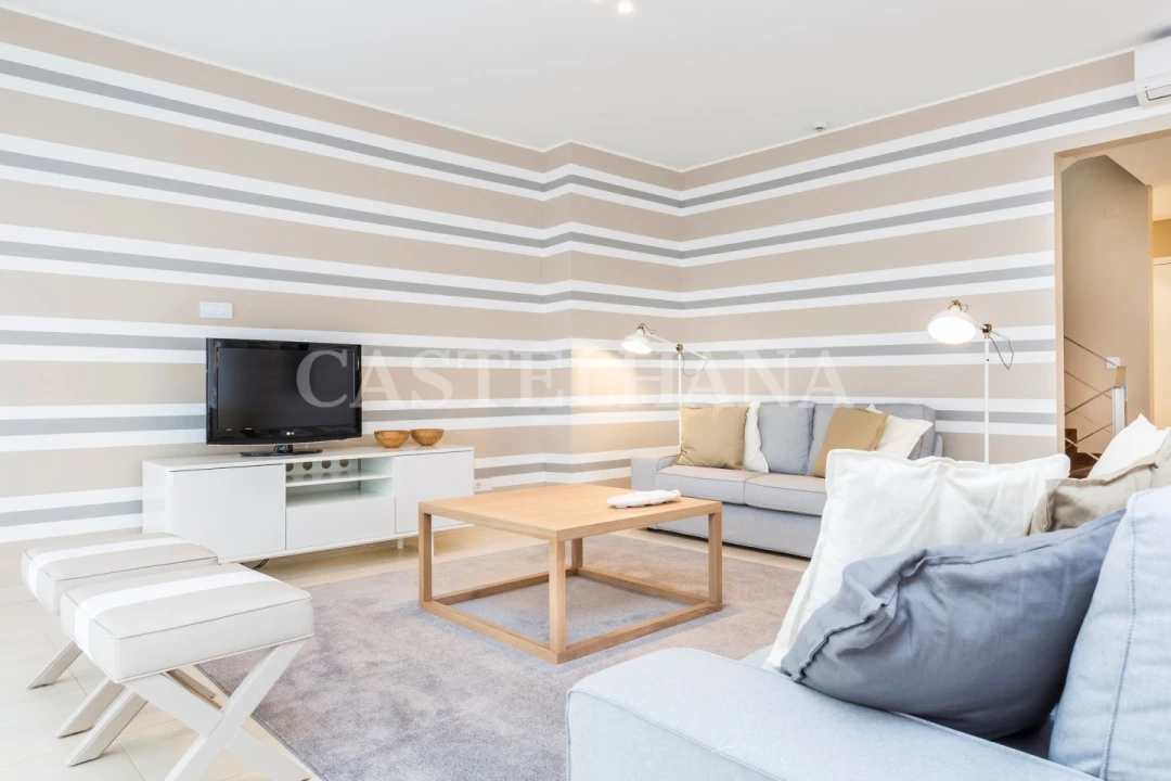 Apartamento T2 para Venda em Quarteira Foto 1