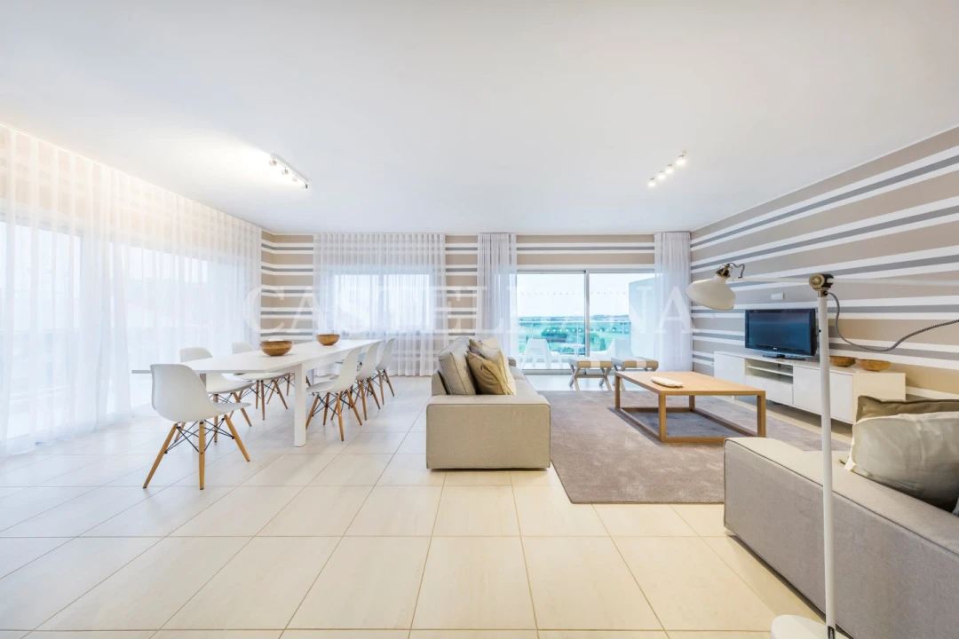Apartamento T2 para Venda em Quarteira Foto 27
