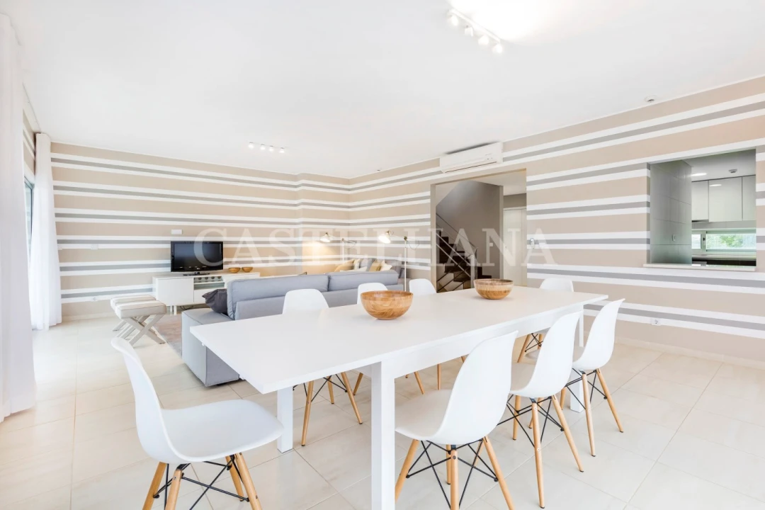 Apartamento T2 para Venda em Quarteira Foto 47