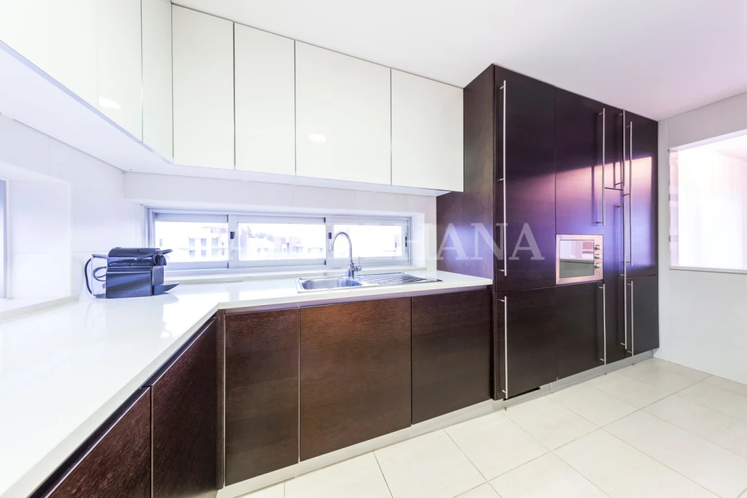 Apartamento T2 para Venda em Quarteira Foto 48
