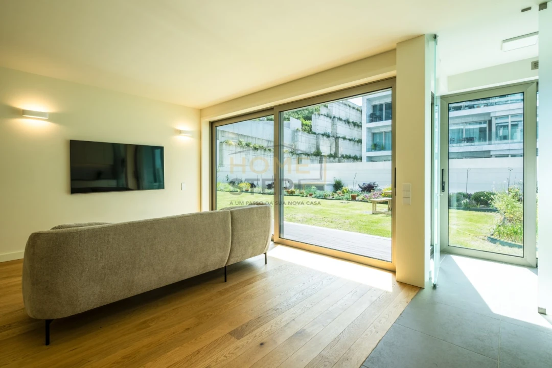 Apartamento T2 para Venda em Canidelo Foto 1