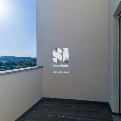 Moradia T4 para Venda em Antuzede e Vil de Matos Foto 10