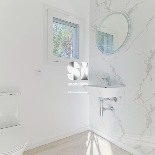 Moradia T4 para Venda em Antuzede e Vil de Matos Foto 20