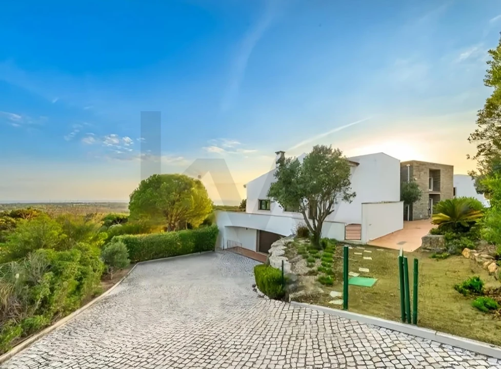 Moradia T6 para Venda em Alcabideche Foto 1