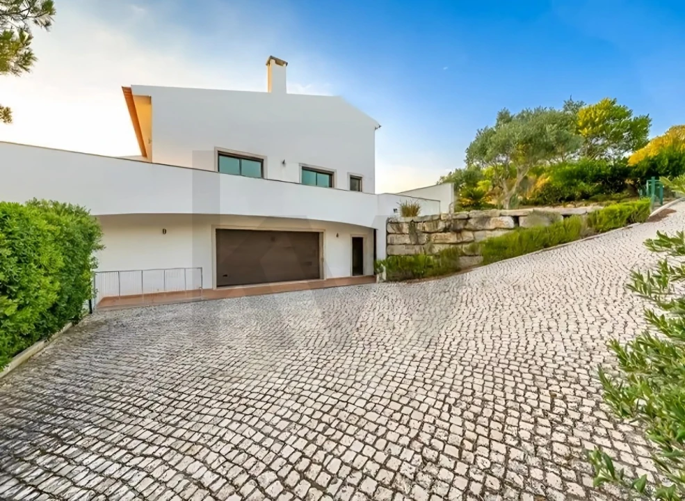 Moradia T6 para Venda em Alcabideche Foto 2