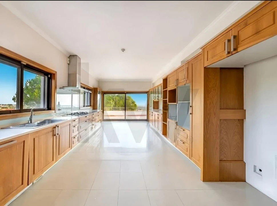 Moradia T6 para Venda em Alcabideche Foto 16