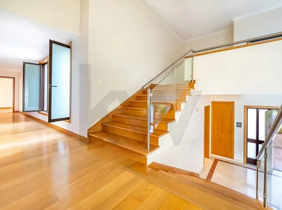 Moradia T6 para Venda em Alcabideche Foto 19