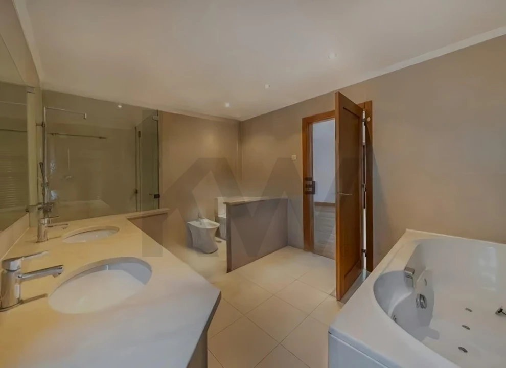 Moradia T6 para Venda em Alcabideche Foto 26