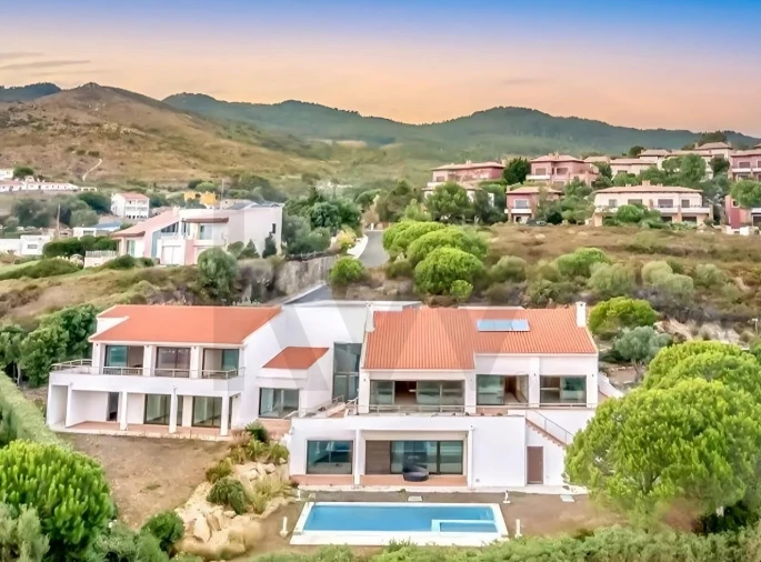 Moradia T6 para Venda em Alcabideche Foto 3