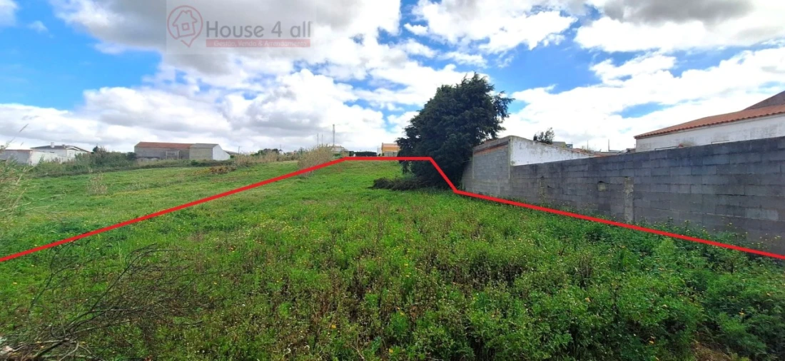 Terreno para Venda em Usseira Foto 3