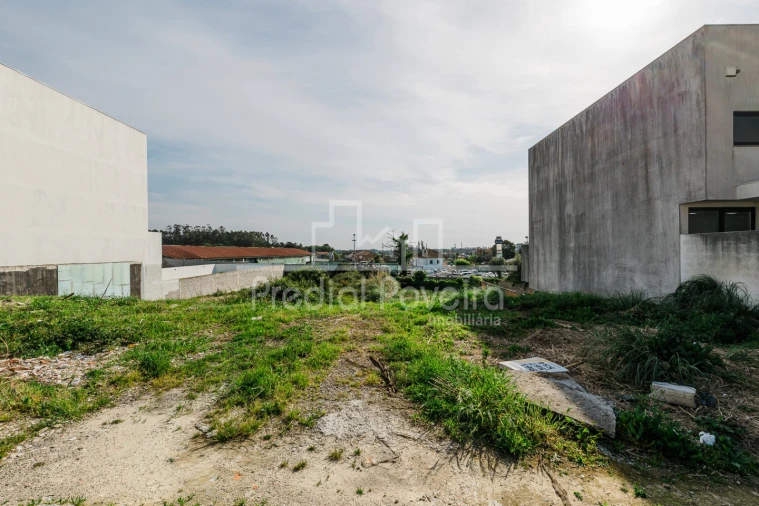 Terreno para Venda em Rio Mau e Arcos Foto 1