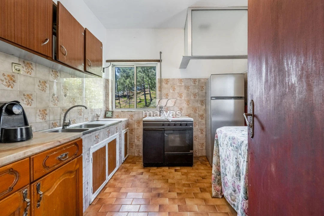 Moradia T4 para Venda em Pico de Regalados, Gondiães e Mós Foto 3