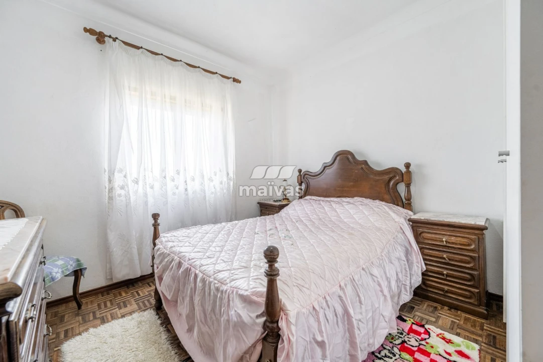 Moradia T4 para Venda em Pico de Regalados, Gondiães e Mós Foto 5