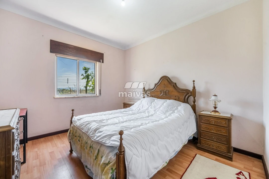 Moradia T4 para Venda em Pico de Regalados, Gondiães e Mós Foto 15