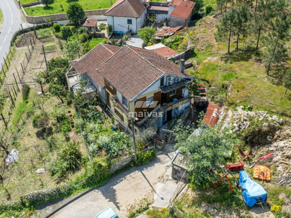 Moradia T4 para Venda em Pico de Regalados, Gondiães e Mós Foto 21