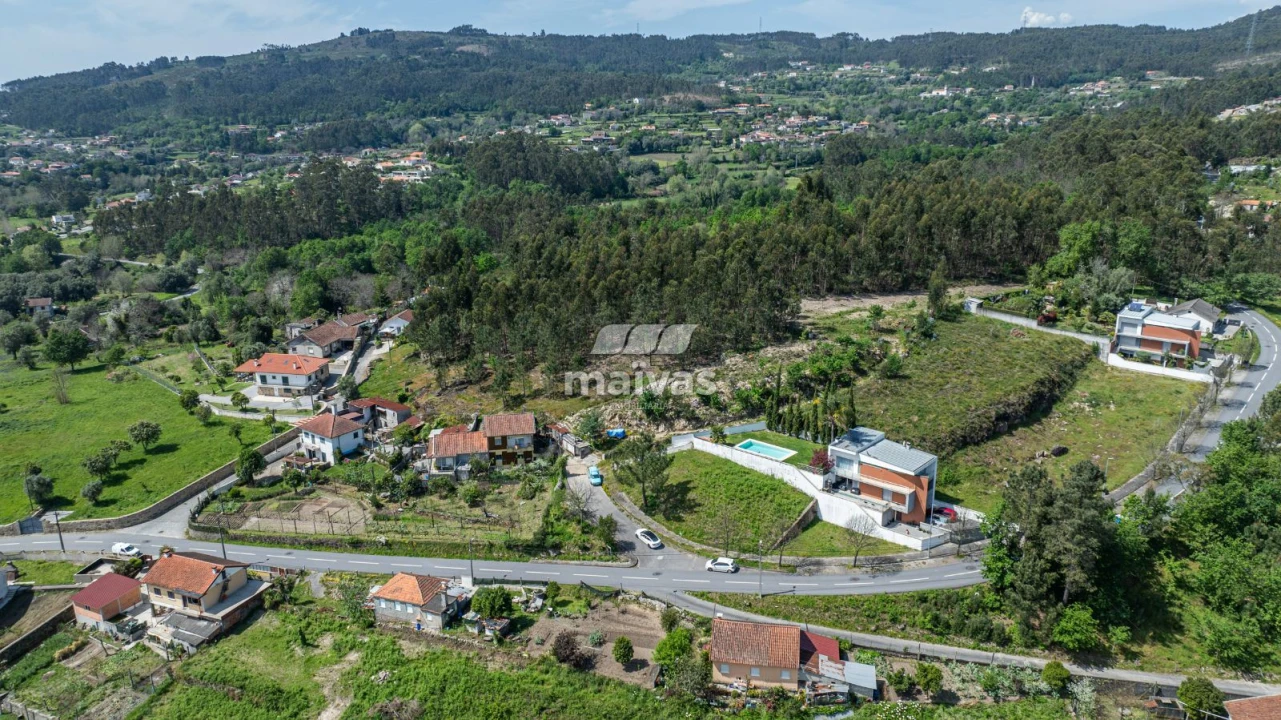 Moradia T4 para Venda em Pico de Regalados, Gondiães e Mós Foto 23