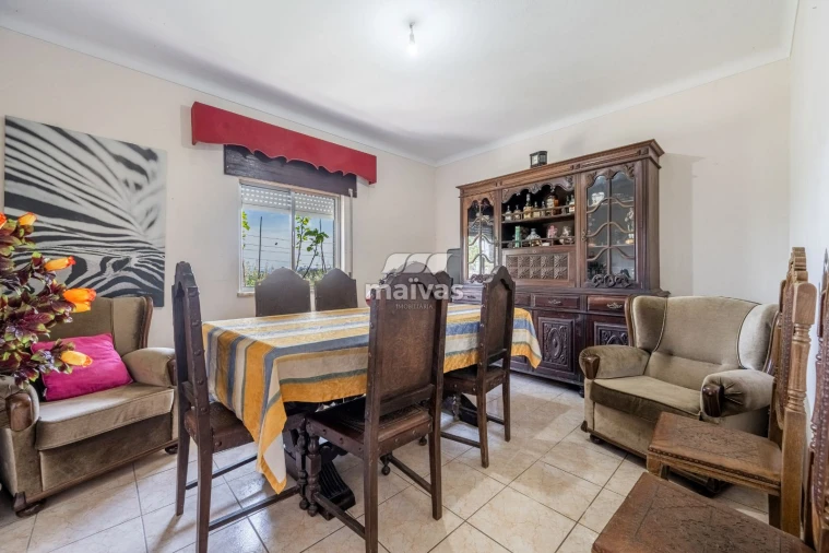 Moradia T4 para Venda em Pico de Regalados, Gondiães e Mós Foto 13