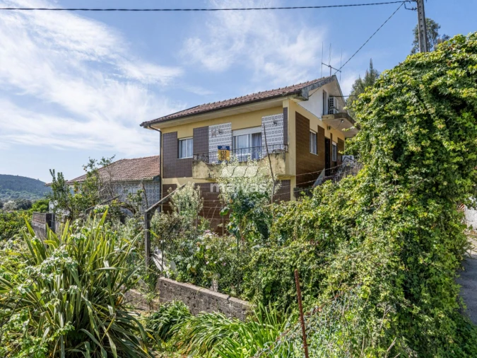 Moradia T4 para Venda em Pico de Regalados, Gondiães e Mós Foto 18