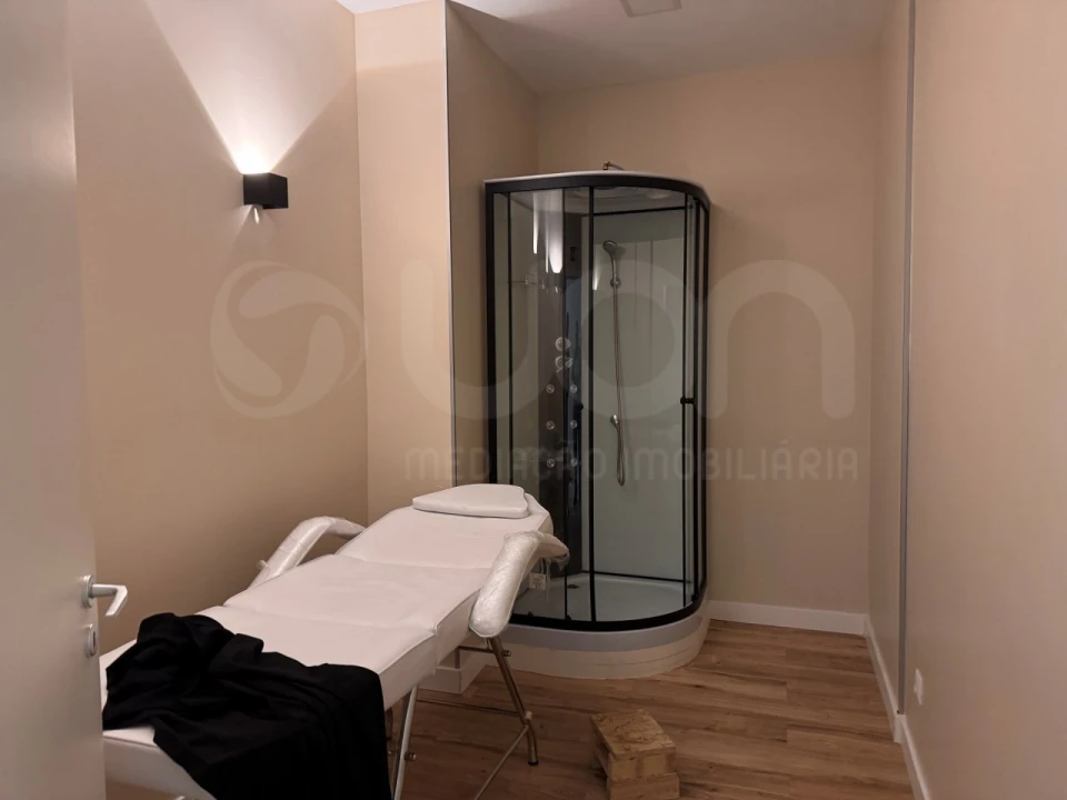 Negócio para Venda em Ramalde Foto 11