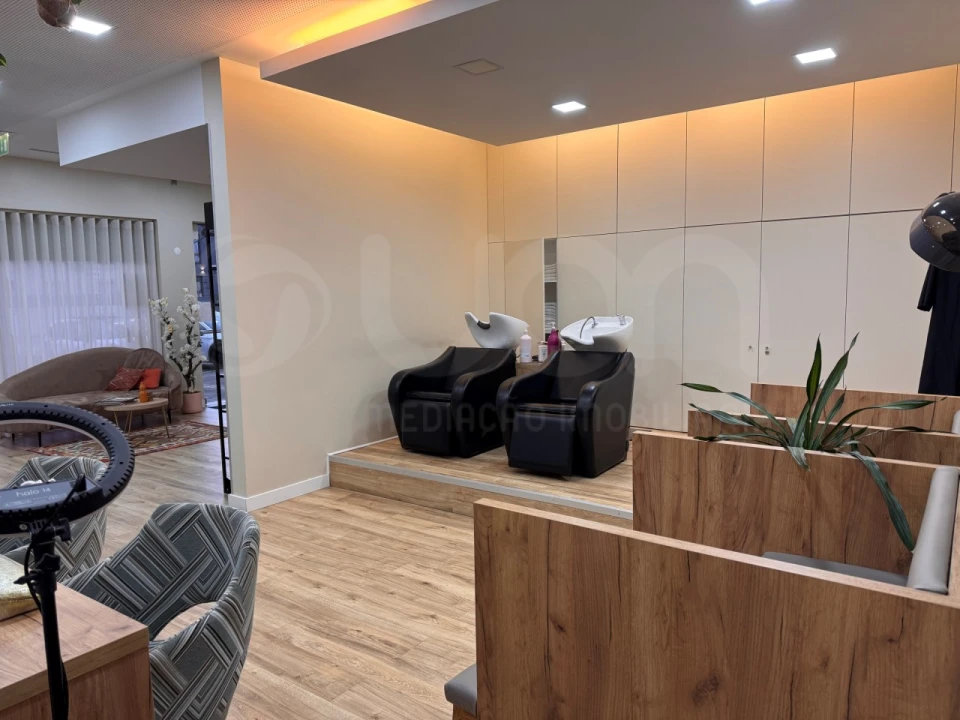 Negócio para Venda em Ramalde Foto 6