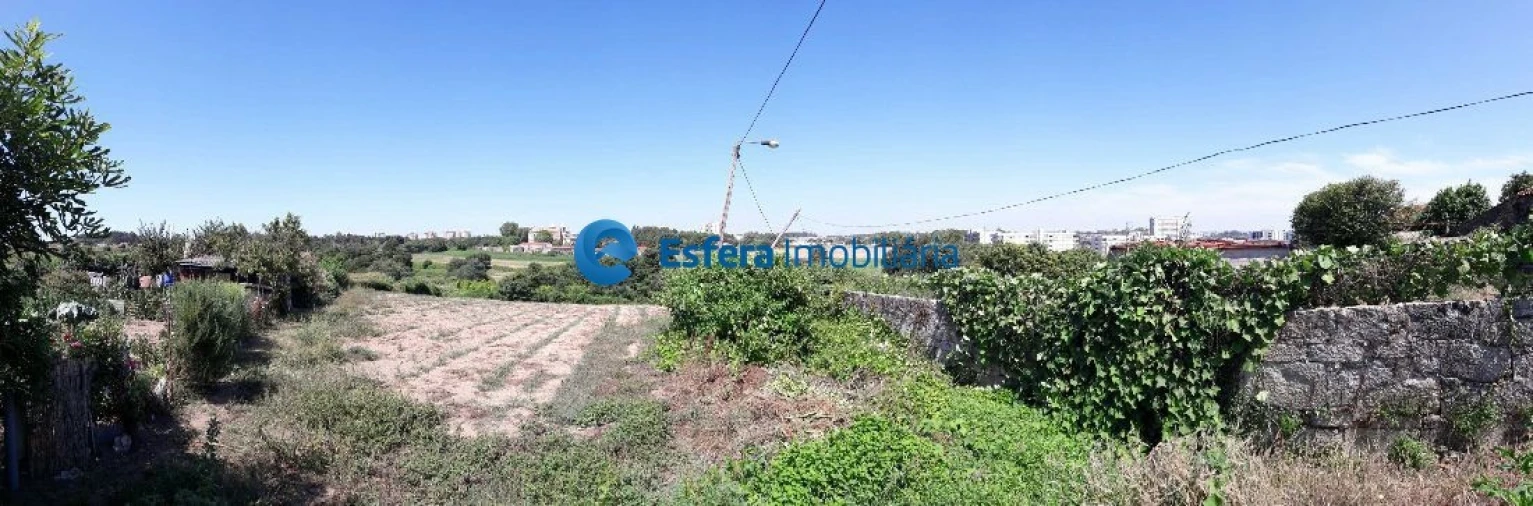 Terreno para Venda em Moreira Foto 2