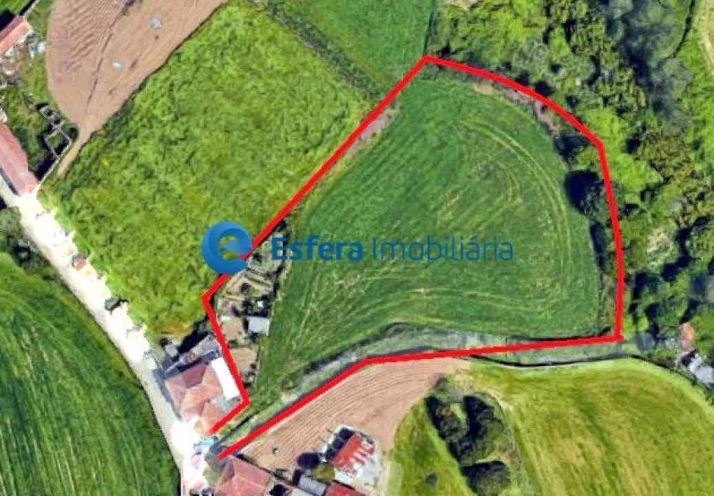 Terreno para Venda em Moreira Foto 1