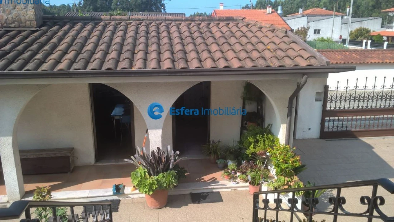 Moradia T4 para Venda em Cidade da Maia Foto 3