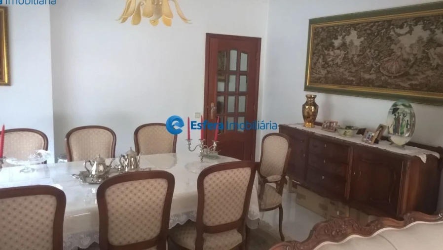 Moradia T4 para Venda em Cidade da Maia Foto 13