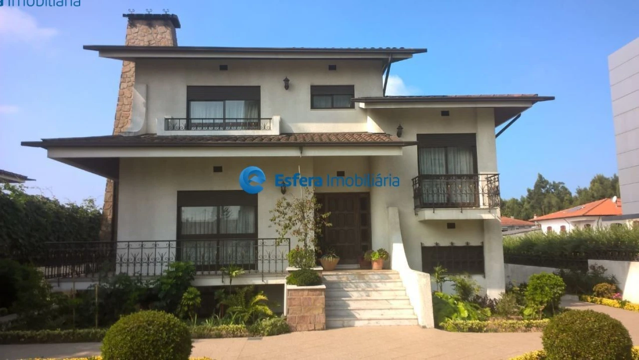 Moradia T4 para Venda em Cidade da Maia Foto 1