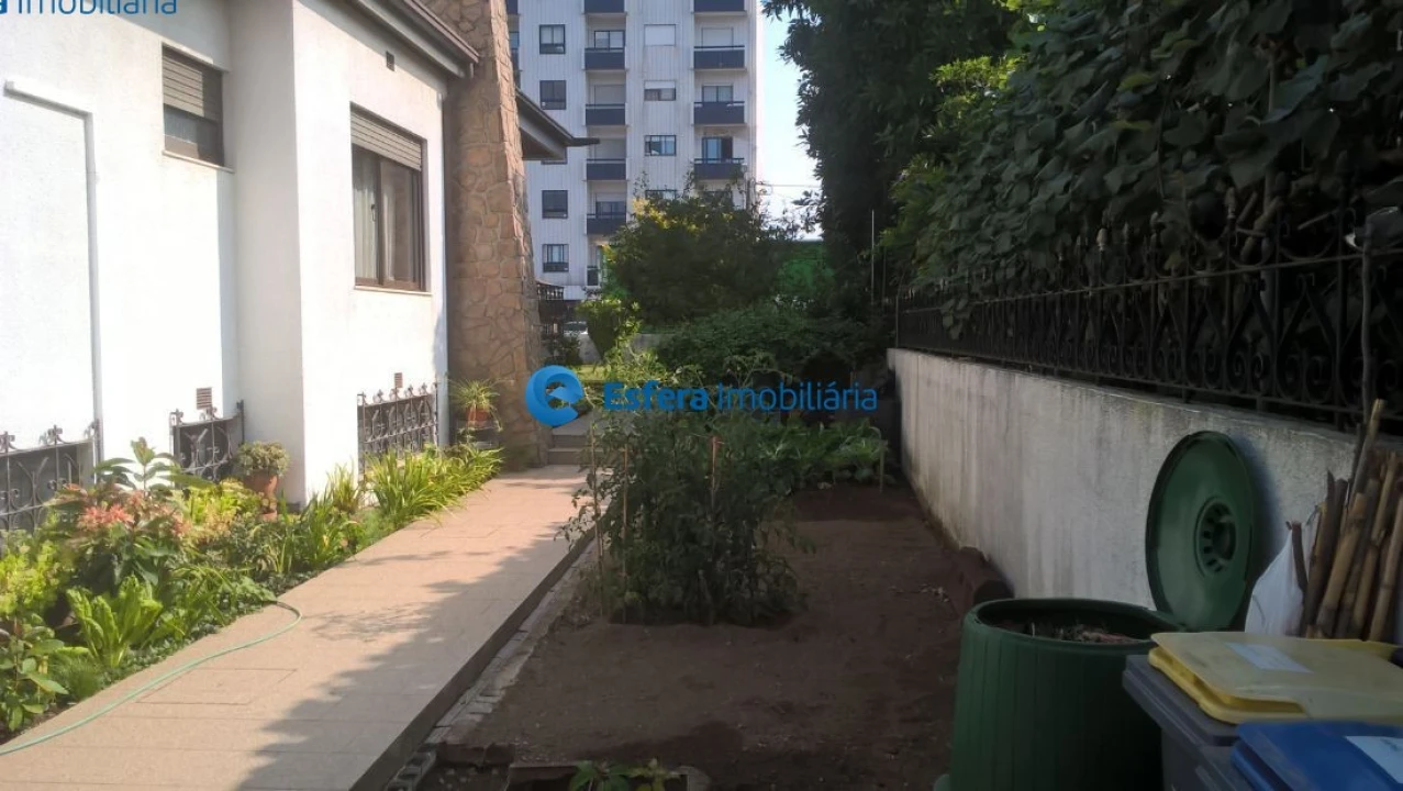 Moradia T4 para Venda em Cidade da Maia Foto 5