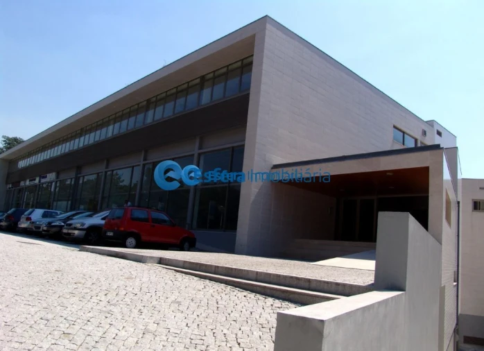 Loja para Venda em Cidade da Maia Foto 8