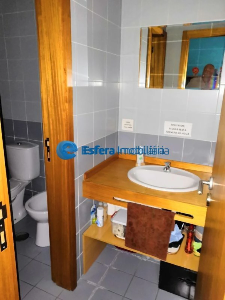 Loja para Venda em Cidade da Maia Foto 2