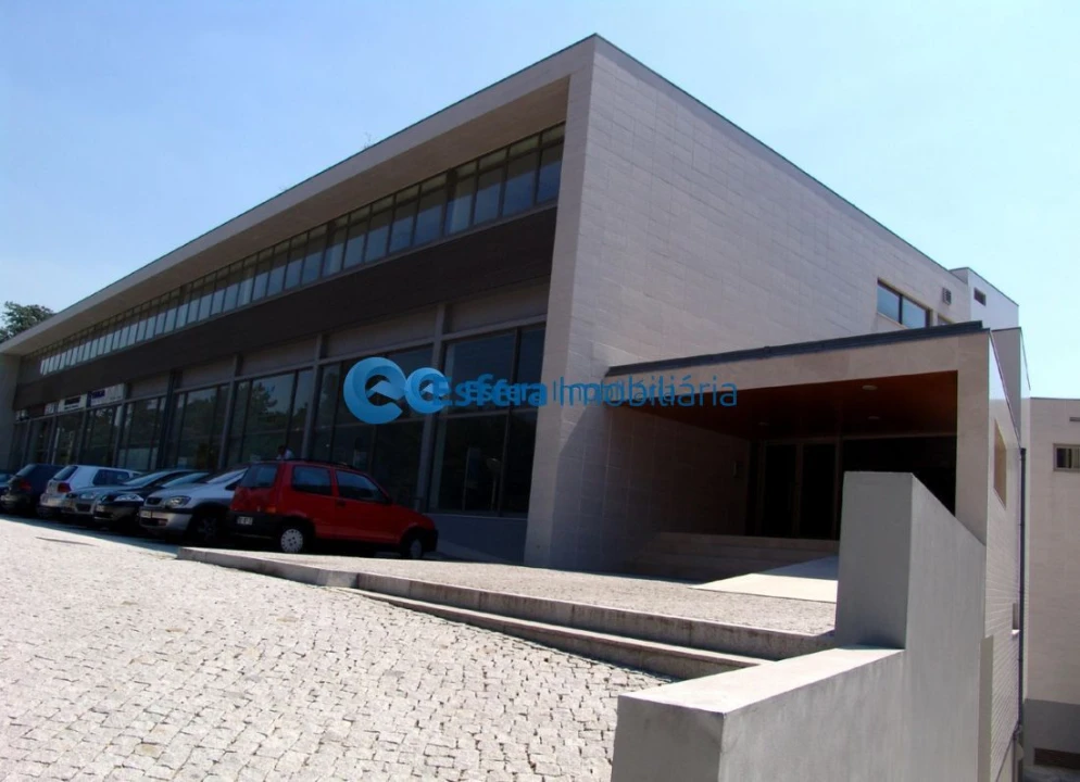 Loja para Venda em Cidade da Maia Foto 8