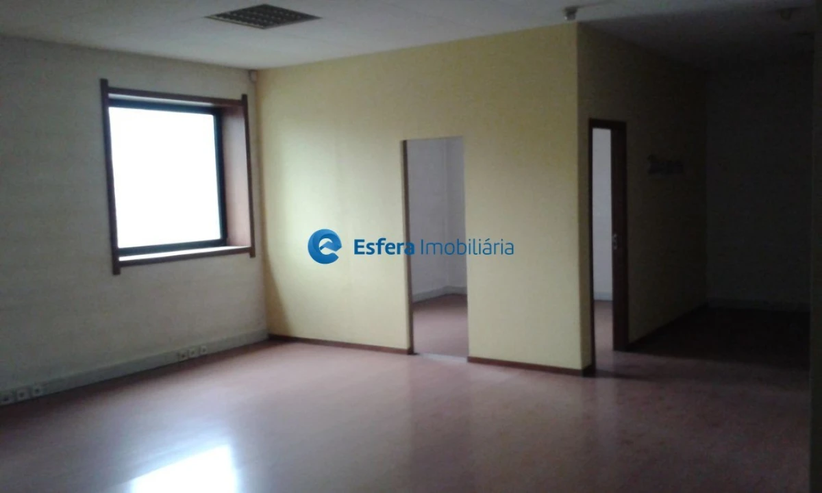 Loja para Arrendamento em Cidade da Maia Foto 9