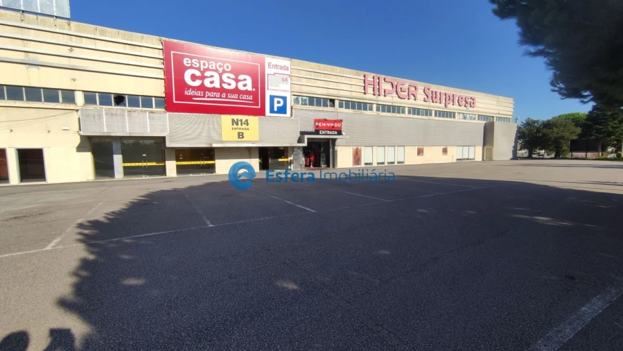 Loja para Arrendamento em Castêlo da Maia Foto 4