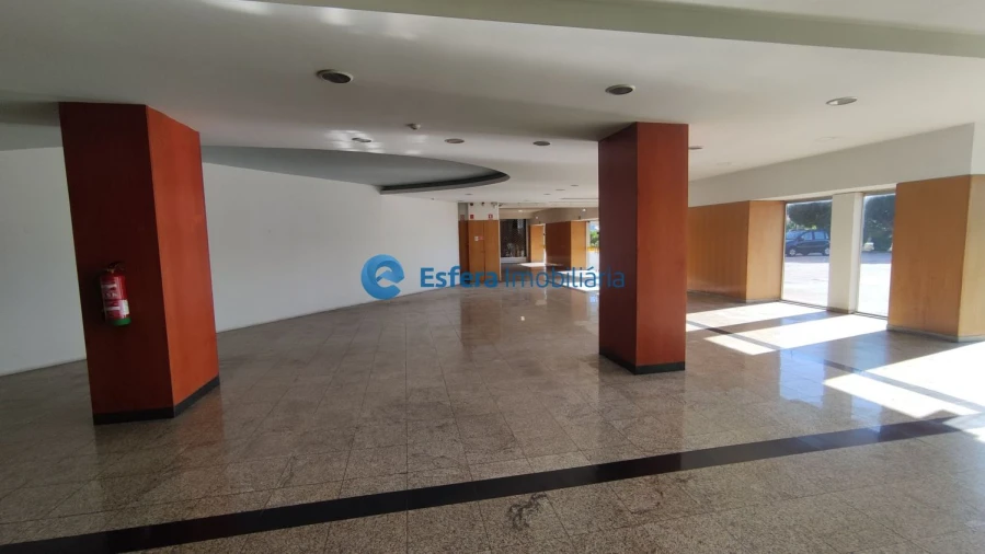 Loja para Arrendamento em Castêlo da Maia Foto 11