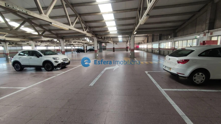 Loja para Arrendamento em Castêlo da Maia Foto 7