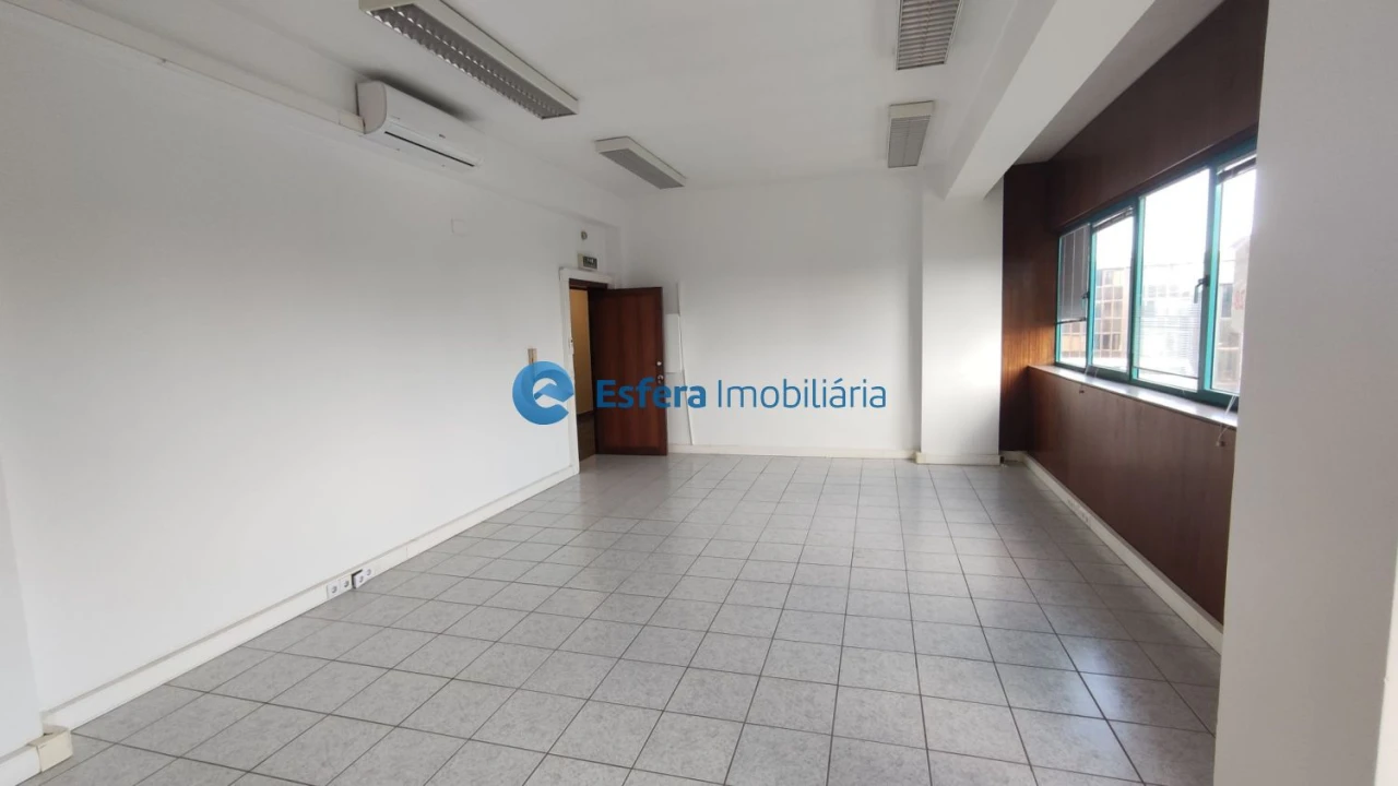 Loja para Arrendamento em Perafita, Lavra e Santa Cruz do Bispo Foto 6