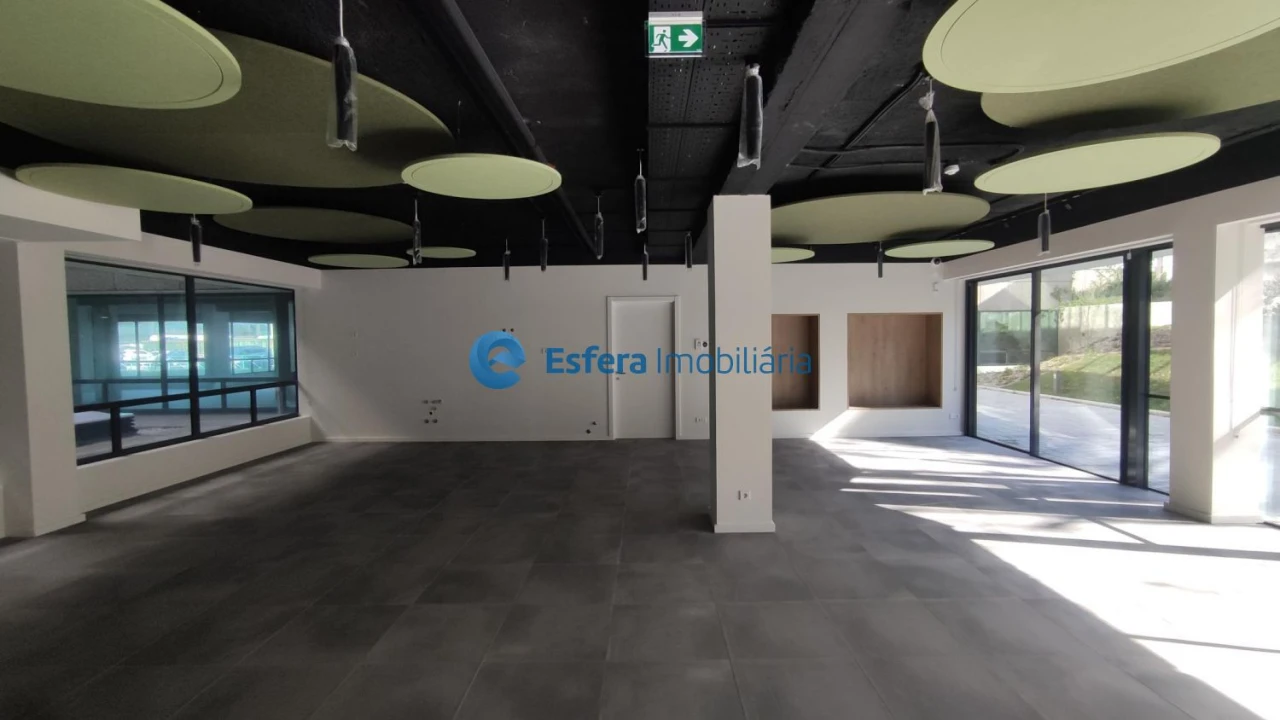 Loja para Arrendamento em Perafita, Lavra e Santa Cruz do Bispo Foto 9