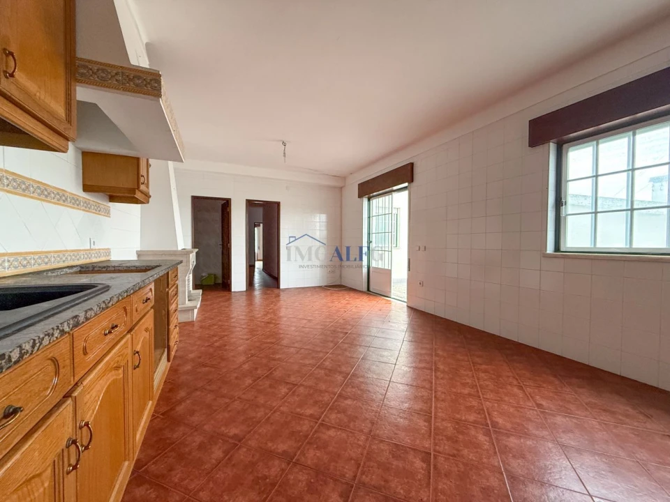 Moradia T3 para Venda em Alpiarça Foto 3