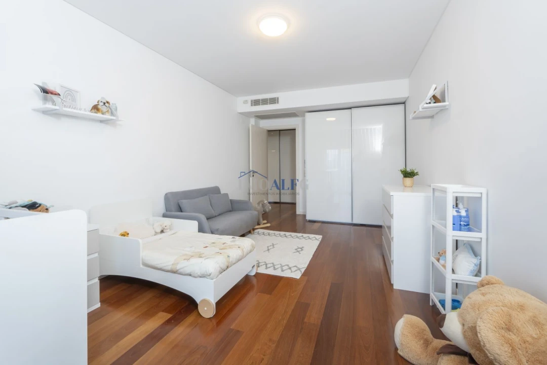 Apartamento T3 para Venda em Sacavém e Prior Velho Foto 27