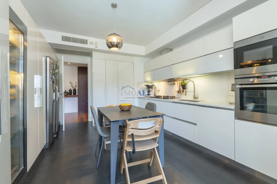 Apartamento T3 para Venda em Sacavém e Prior Velho Foto 12