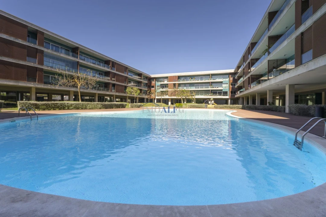 Apartamento T3 para Venda em Sacavém e Prior Velho Foto 37