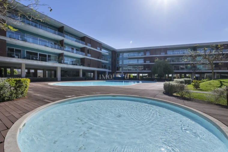 Apartamento T3 para Venda em Sacavém e Prior Velho Foto 40