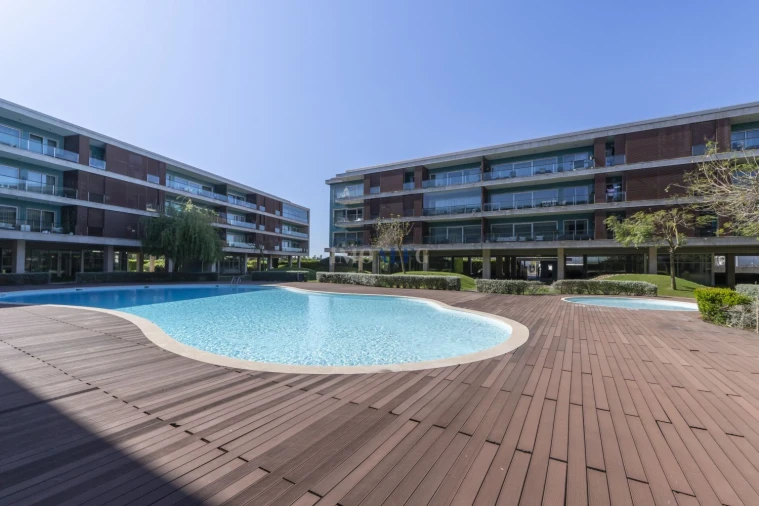 Apartamento T3 para Venda em Sacavém e Prior Velho Foto 42