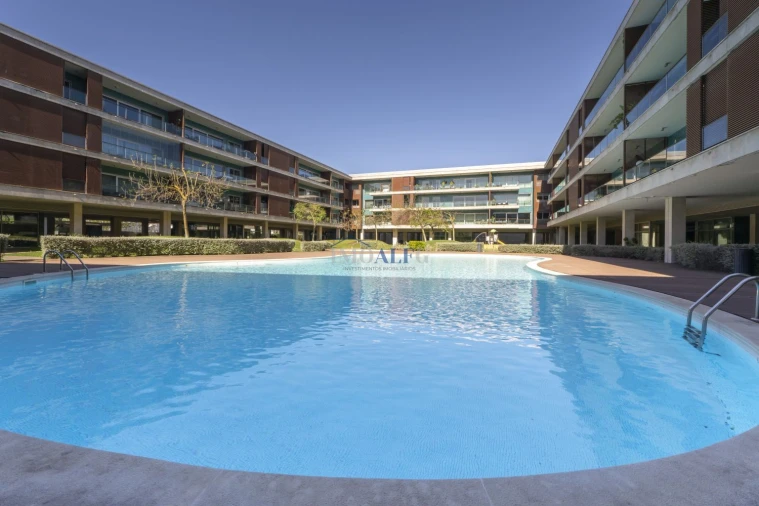 Apartamento T3 para Venda em Sacavém e Prior Velho Foto 37