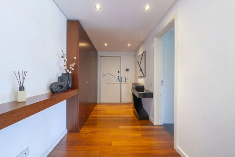 Apartamento T3 para Venda em Sacavém e Prior Velho Foto 9