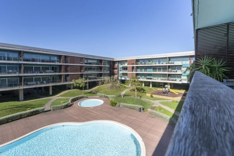 Apartamento T3 para Venda em Sacavém e Prior Velho Foto 1