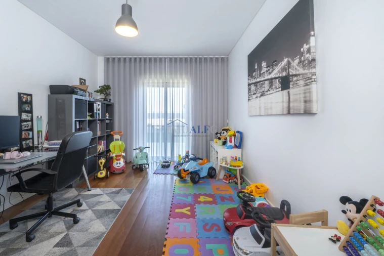 Apartamento T3 para Venda em Sacavém e Prior Velho Foto 22